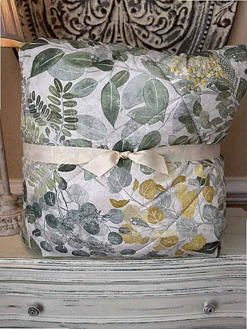 Pottery Barn Botanical KING/CAL. KING Quilt FLAW HOLE READ